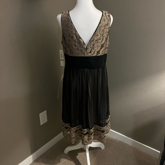 Size 12 Petite Black Cocktail Dress‎ - Picture 1 of 9